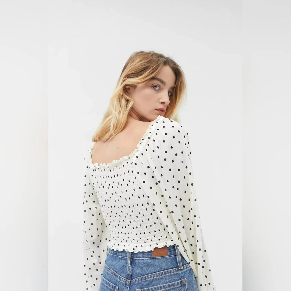 Urban Outfitters Super Soft Polka Dot Smoked Cropped Long Sleeve Top Small S - Picture 4 of 11